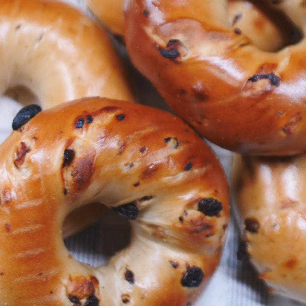 apple raisin bagels